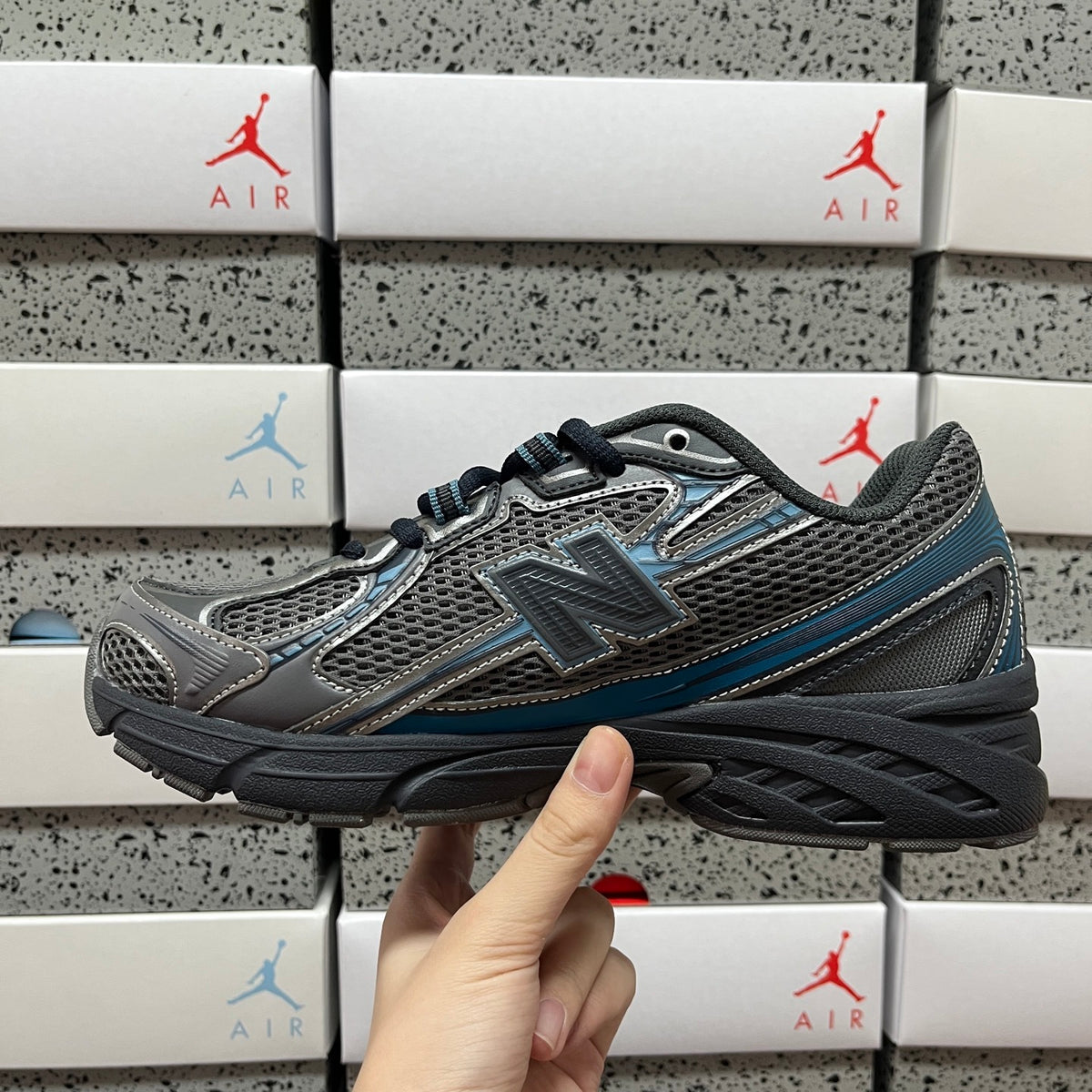 New Balance 740 'Gris Bleu'