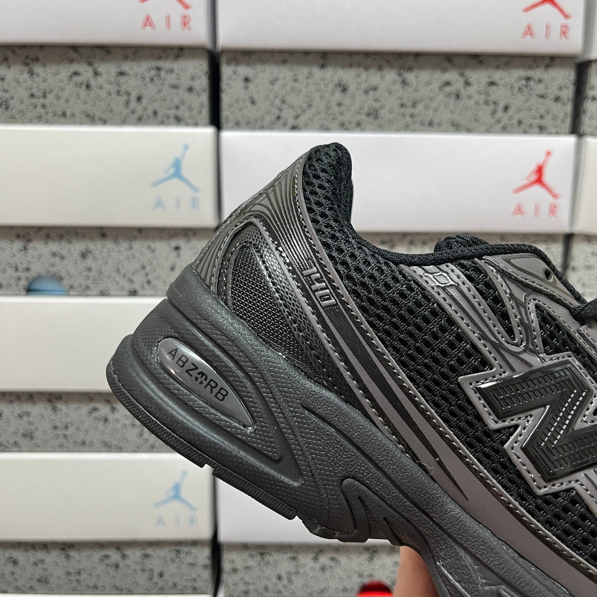 New Balance 740 'Noir Gris'