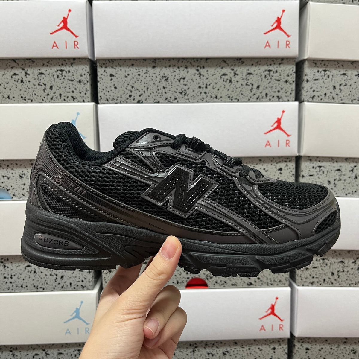 New Balance 740 'Noir Gris'