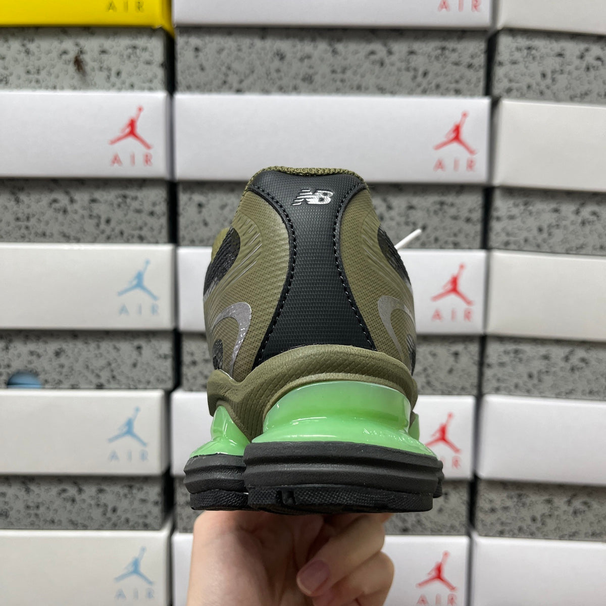 New Balance 2000 'Kaki Vert'