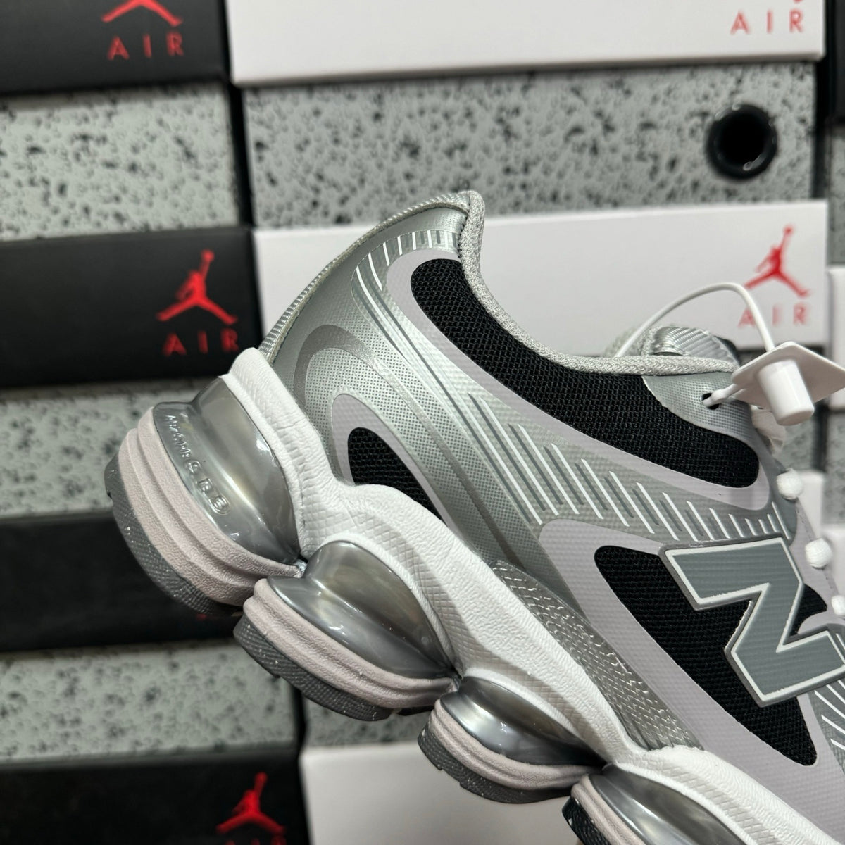 New Balance 2000 'Noir Argent'
