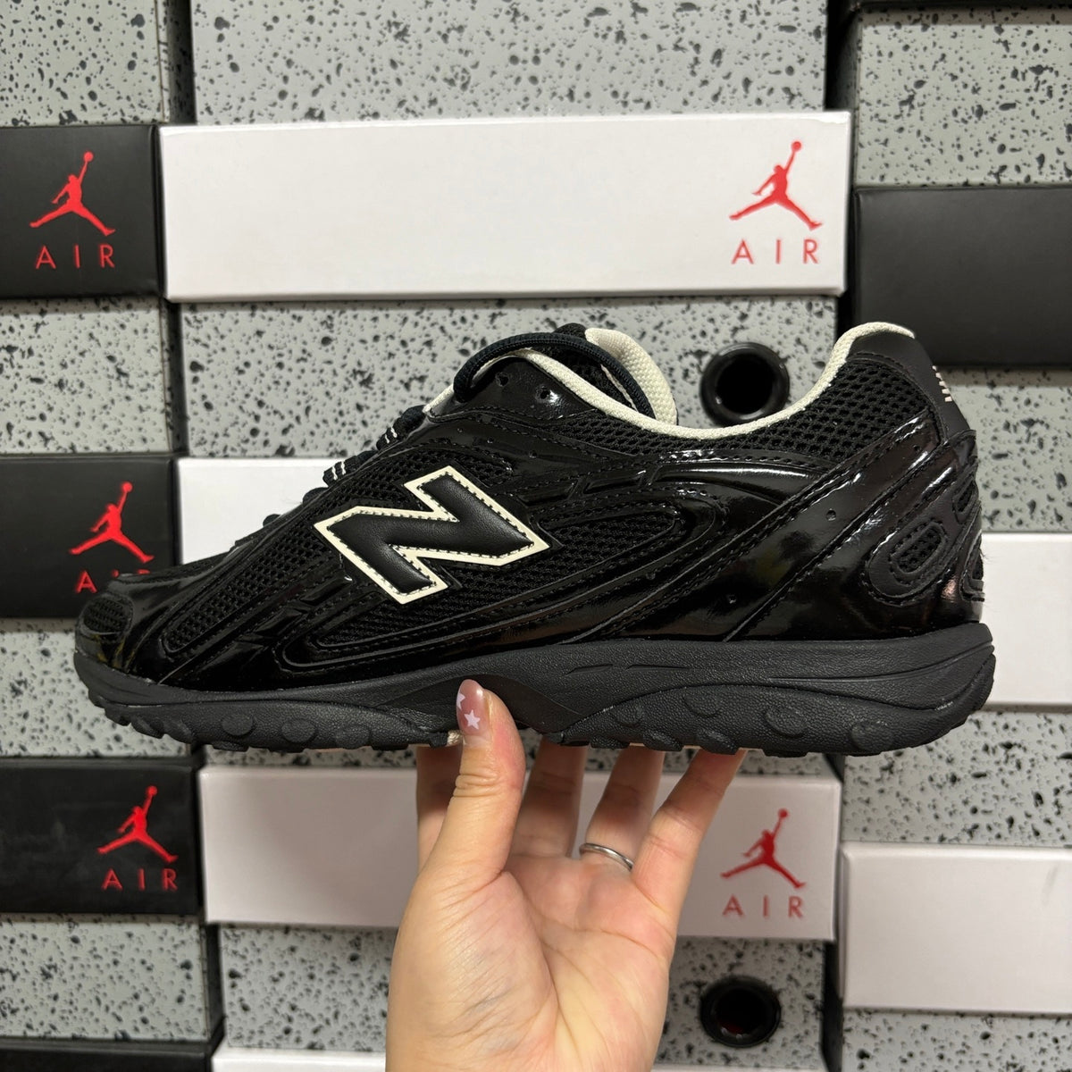 New Balance 204L 'Noir Verni'