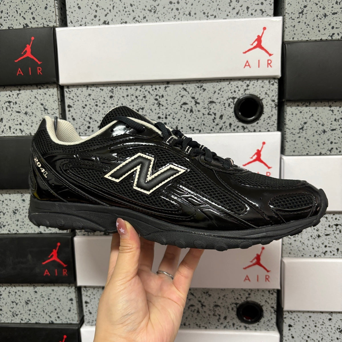 New Balance 204L 'Noir Verni'