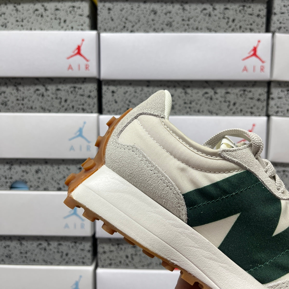 New Balance 327 'Beige Vert Sapin'