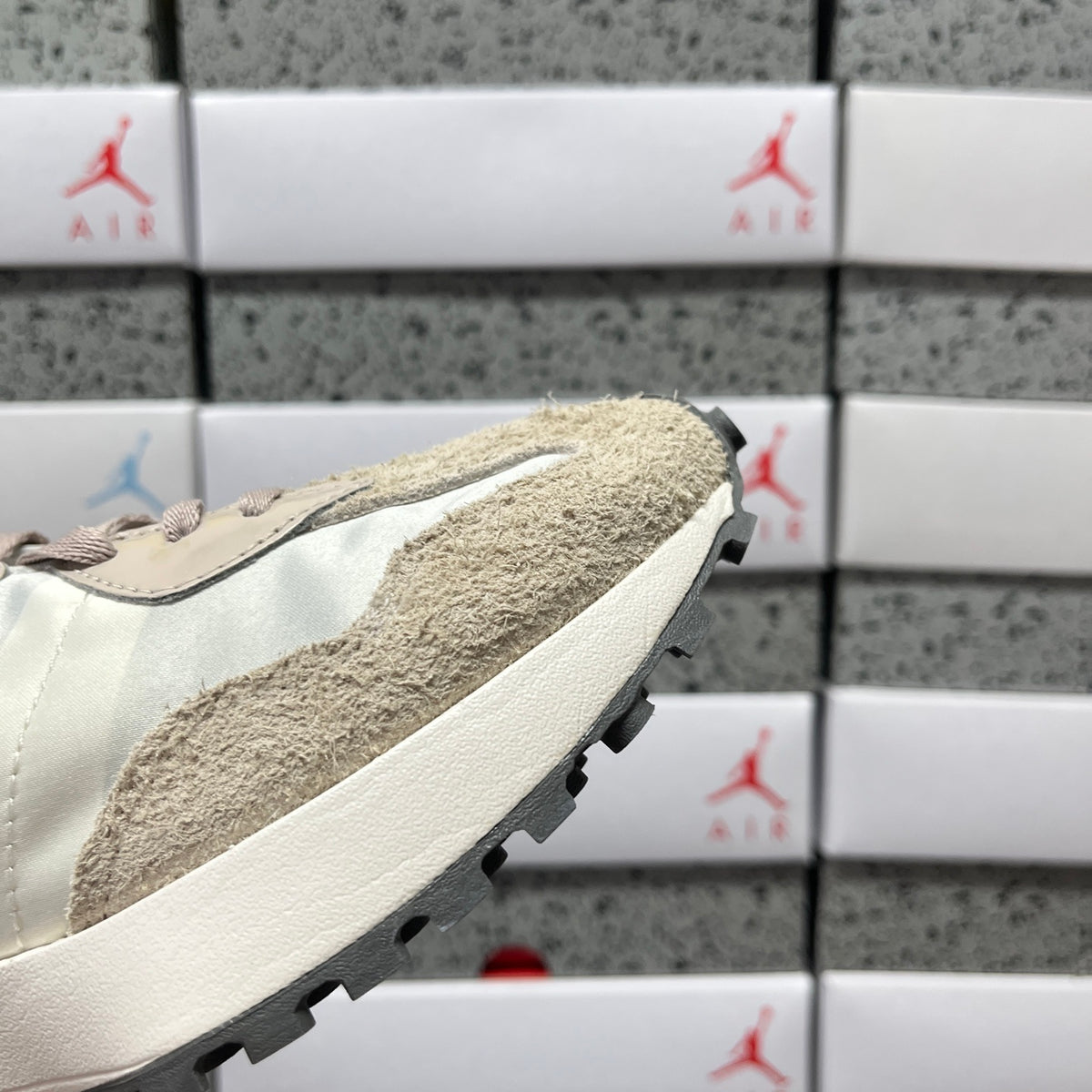 New Balance 327 'Beige Crème'