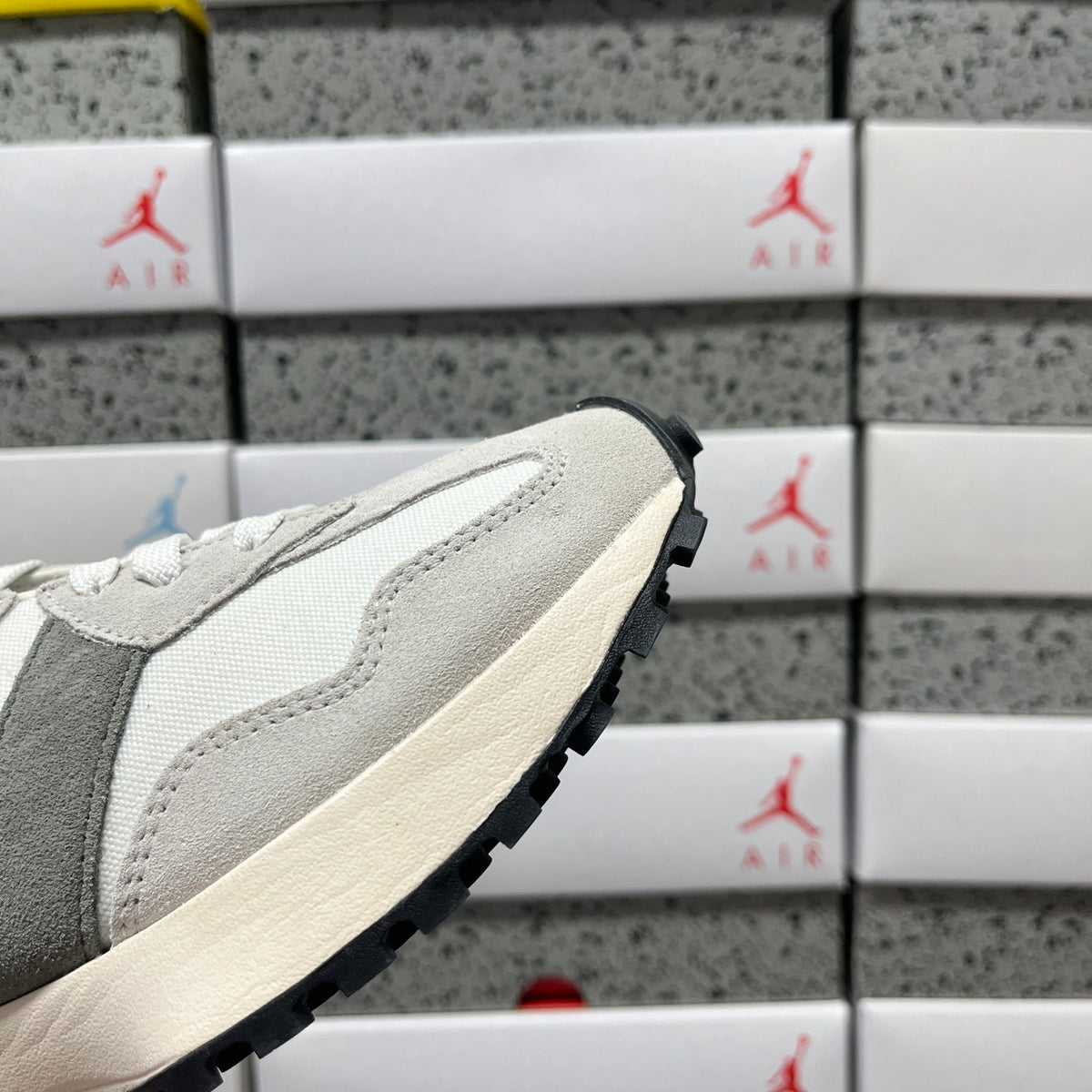 New Balance 327 'Blanc Gris'