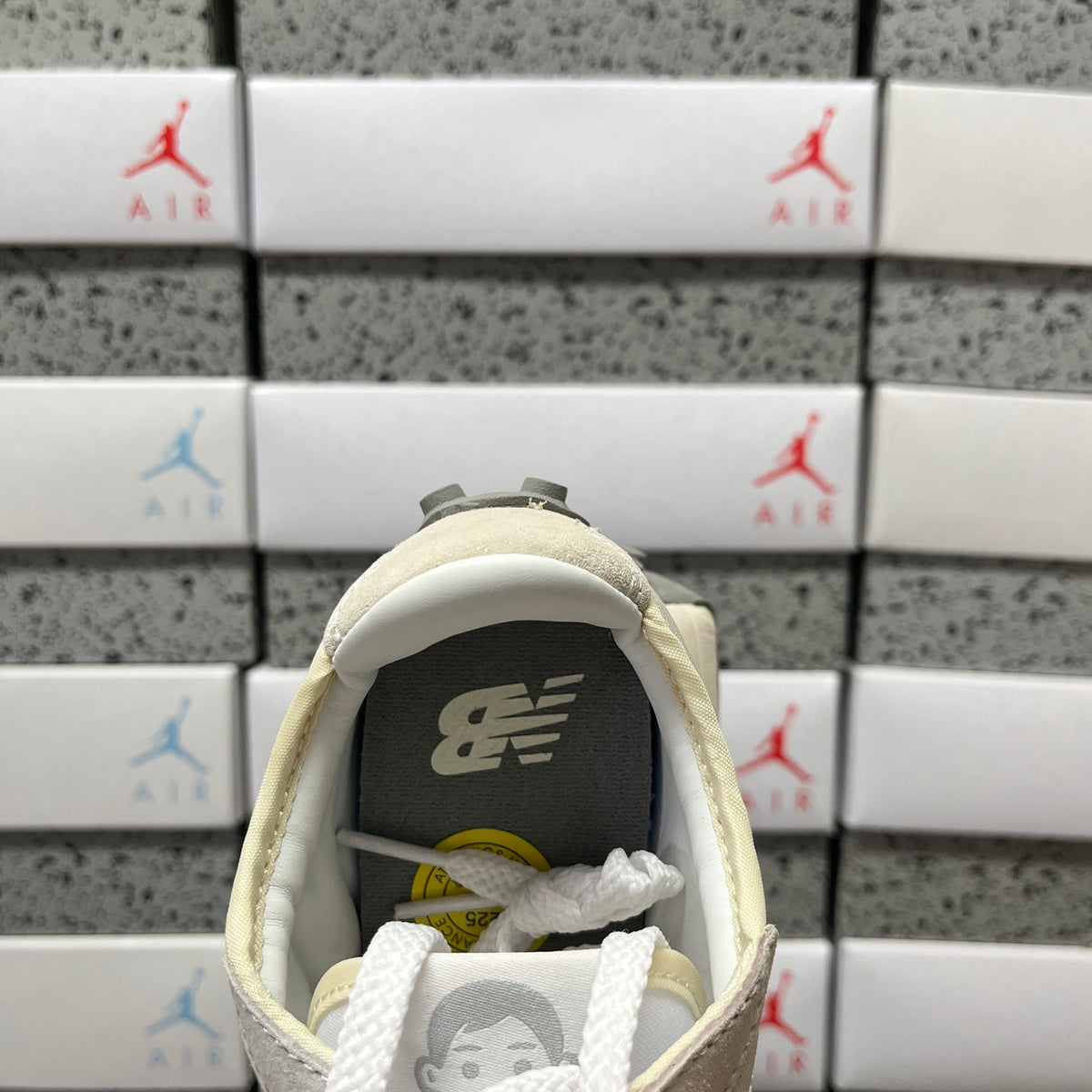 New Balance 327 'Beige Gris'