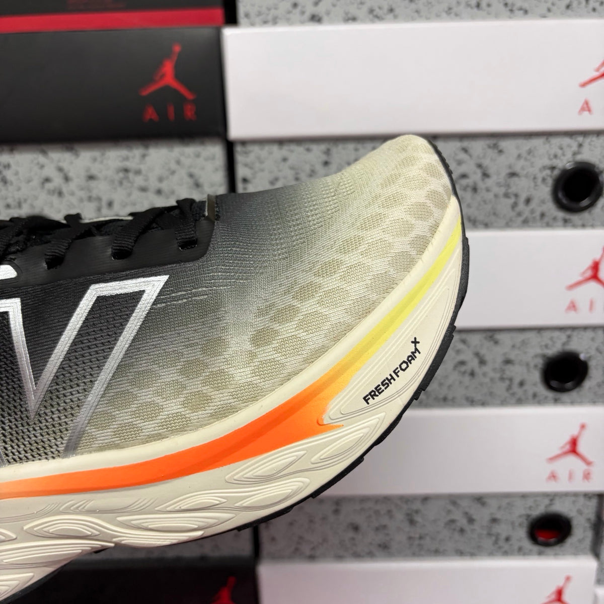 New Balance 1080 'Noir Blanc Orange'