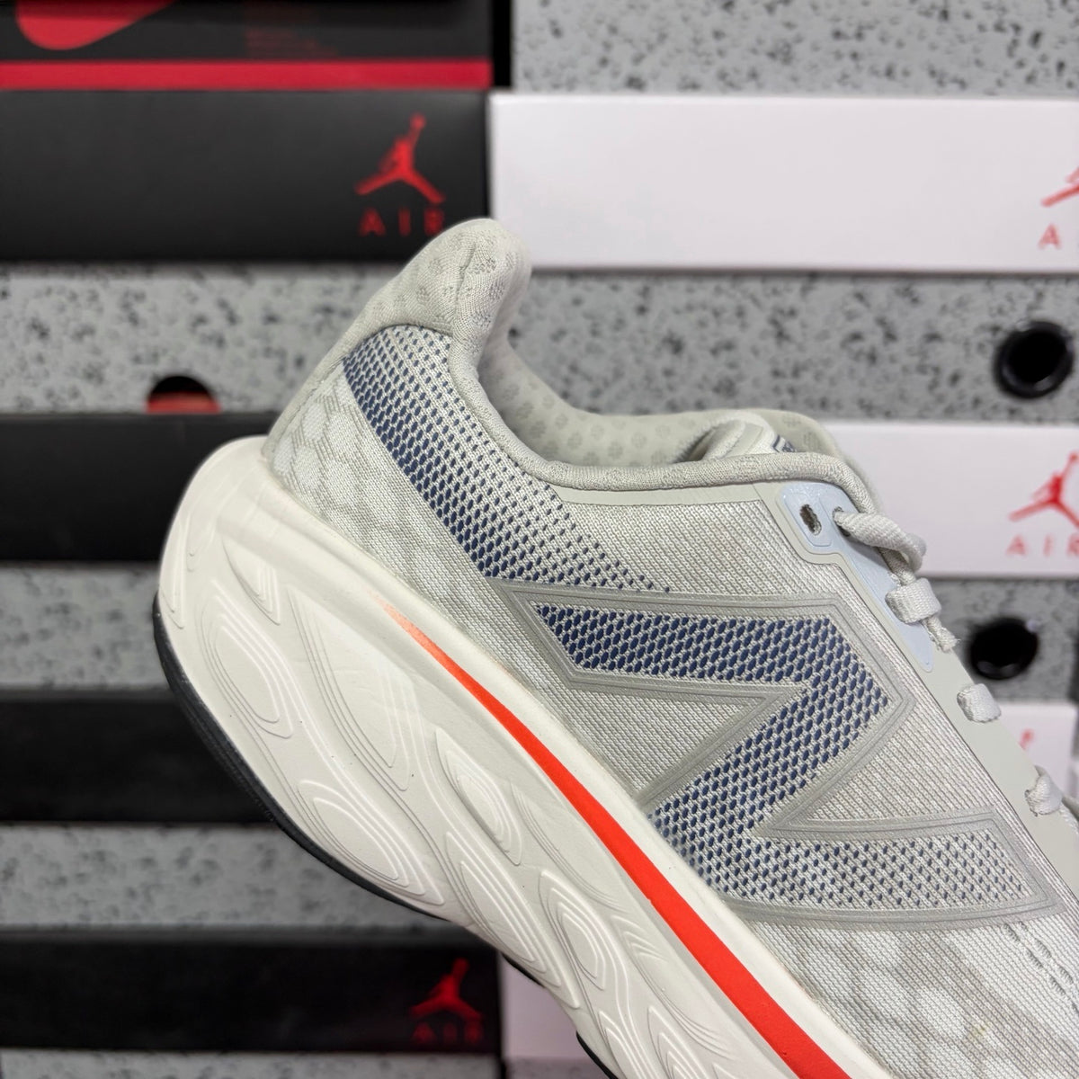 New Balance 1080 'Blanc Gris Rouge'
