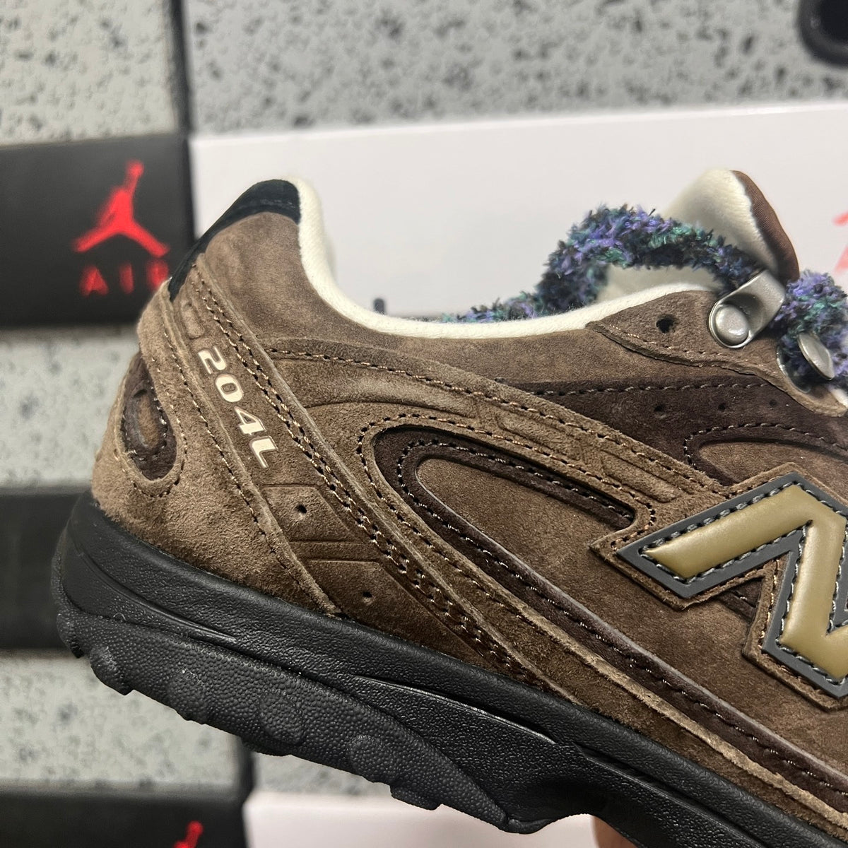 New Balance 204L 'Marron Suède'