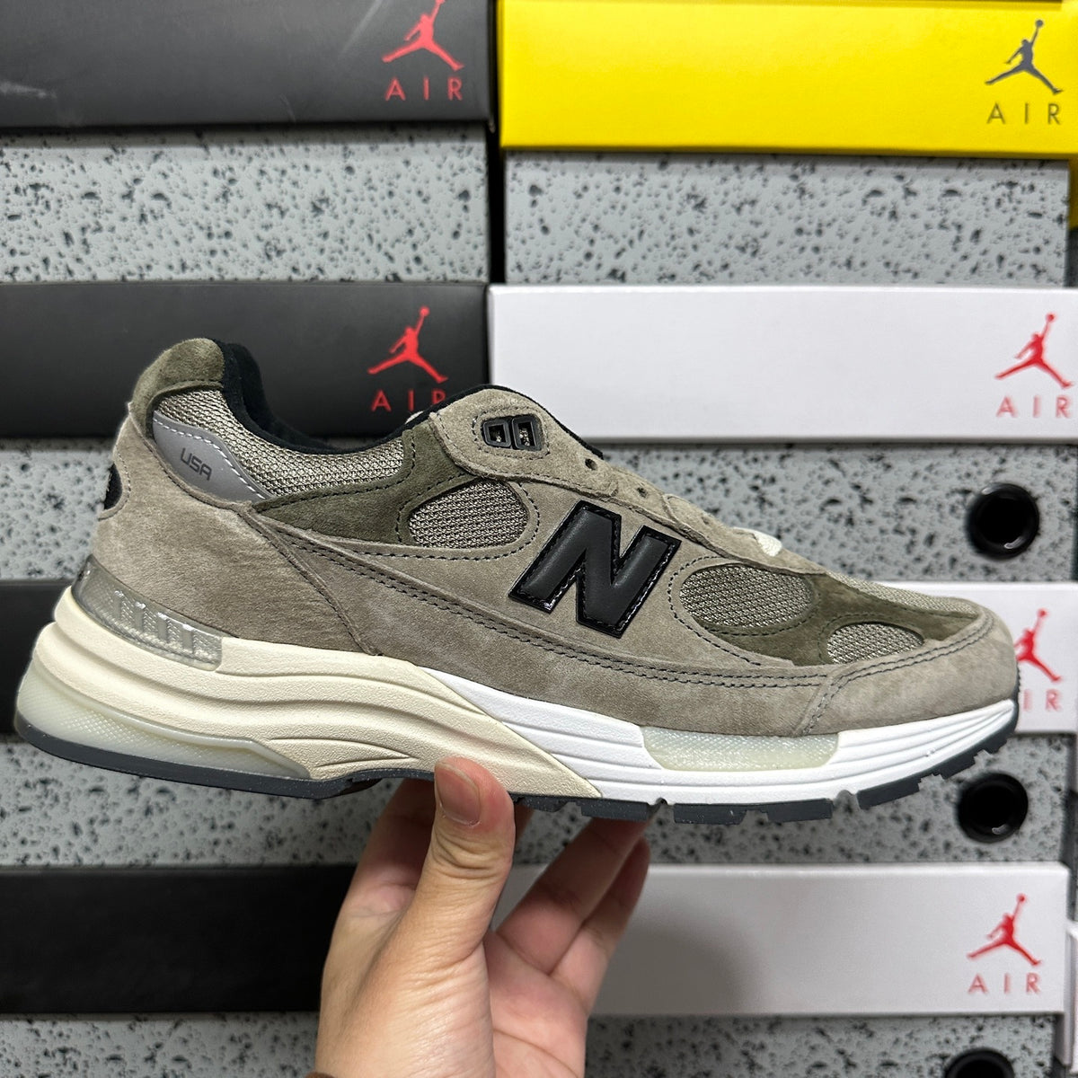 New Balance 992 'Gris Olive'