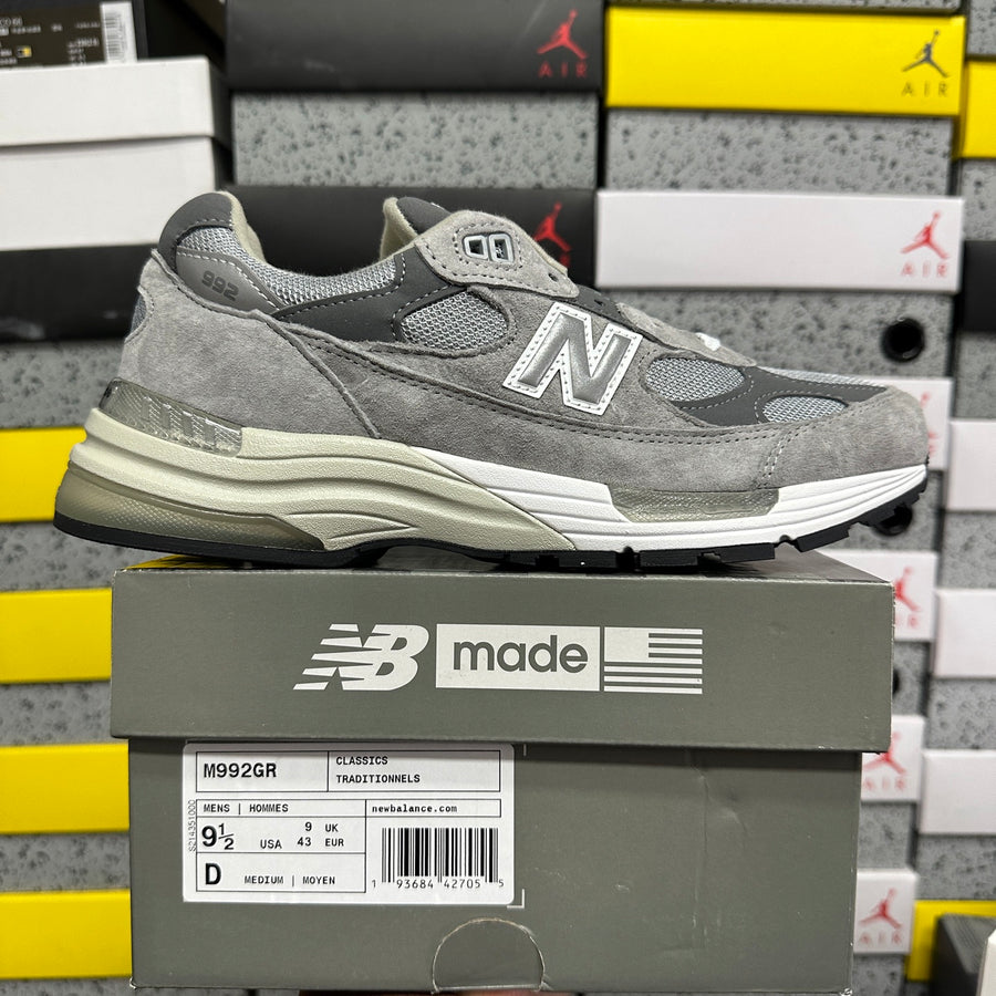 New Balance 992 'Gris Classique'