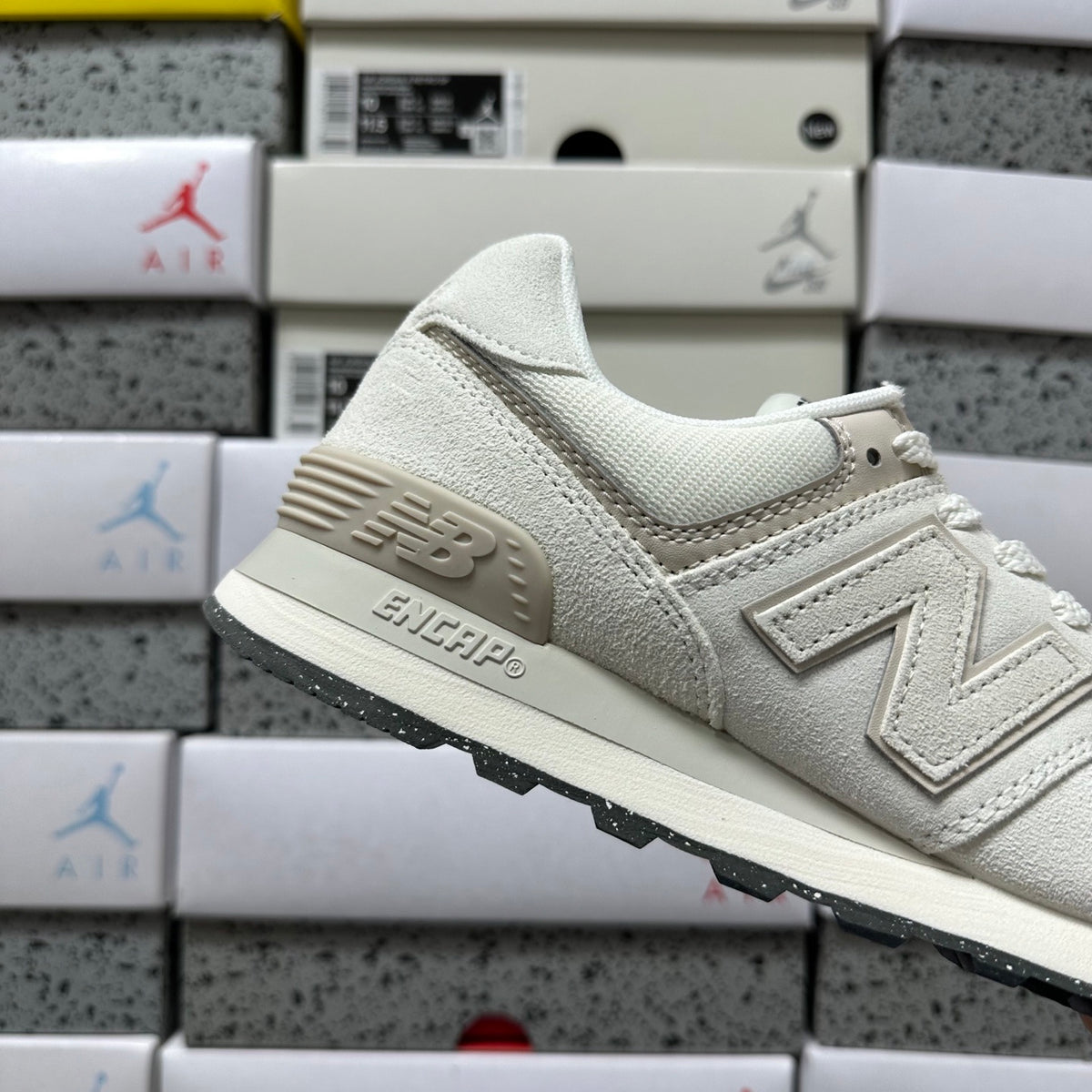 New Balance 740 'Blanc Gris'