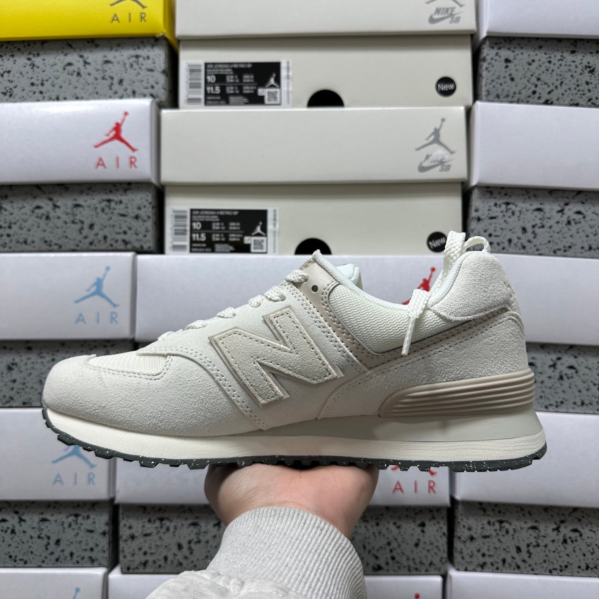 New Balance 740 'Blanc Gris'