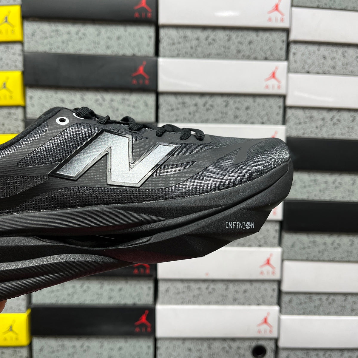 New Balance FuelCell 'Noir Total'