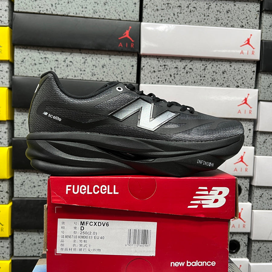 New Balance FuelCell 'Noir Total'