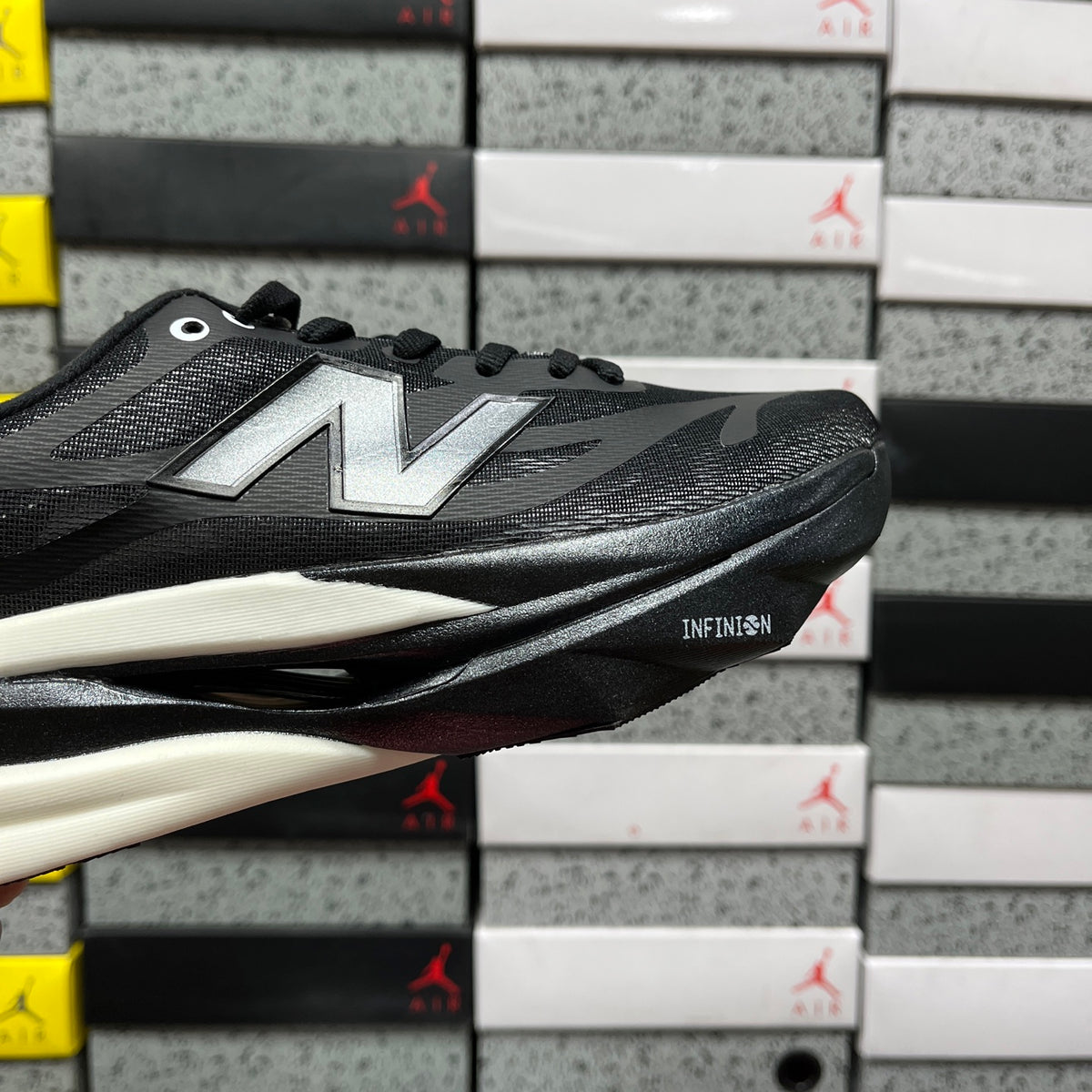 New Balance FuelCell 'Noir Blanc'