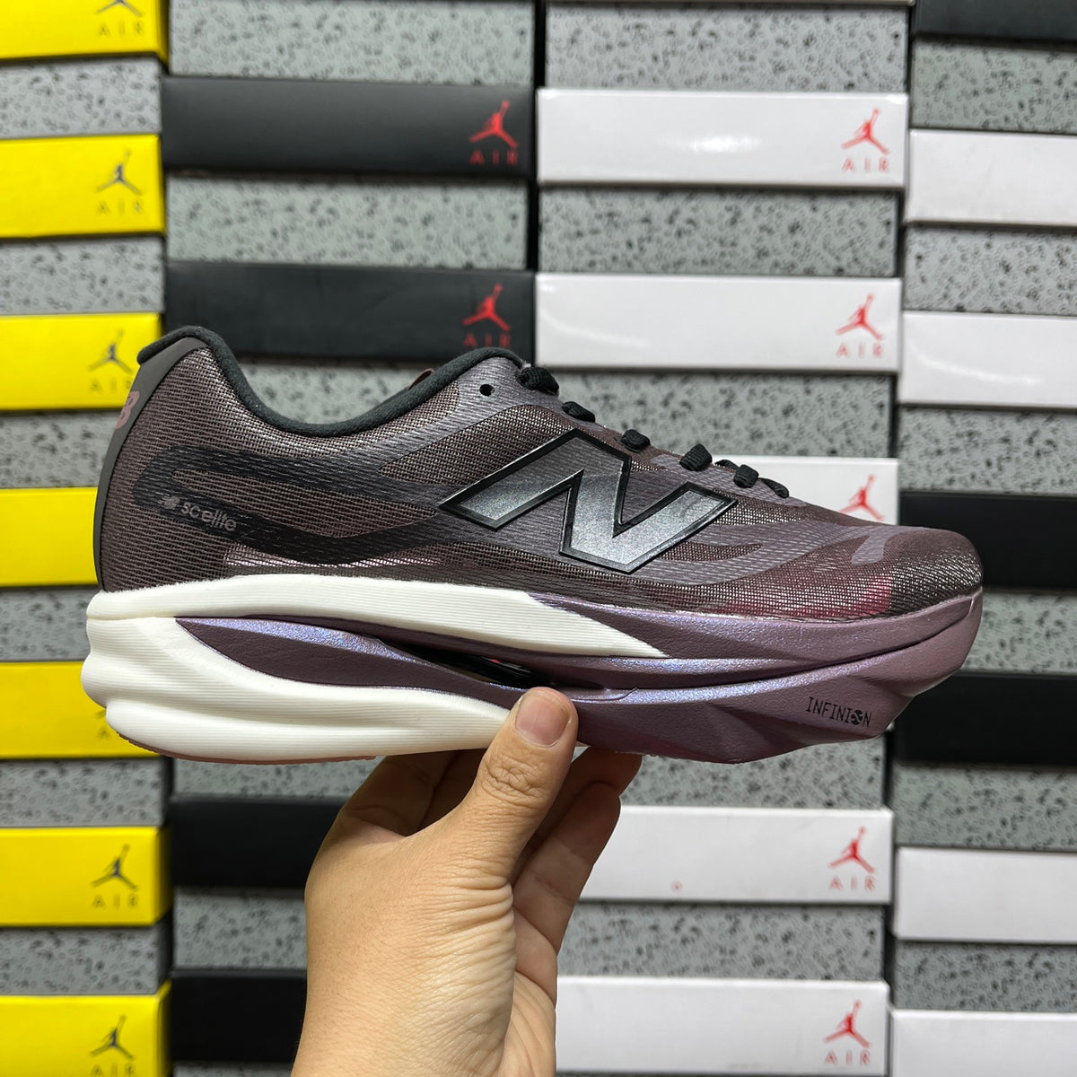 New Balance FuelCell 'Marron Noir'