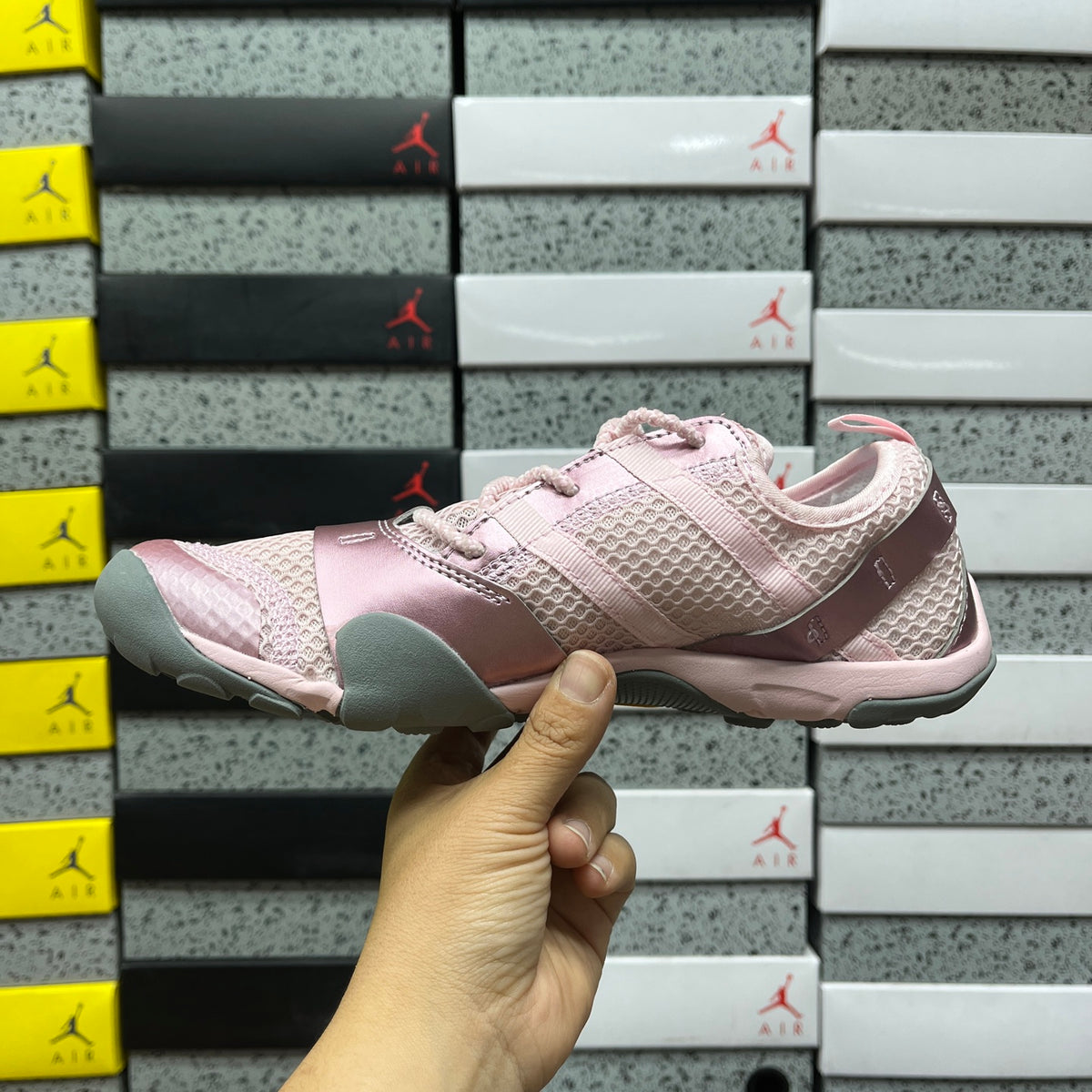 New Balance MT10 'Rose Pâle'