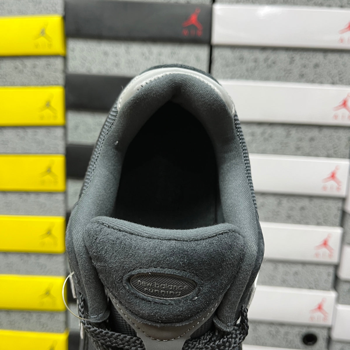 New Balance 2002R 'Gris Foncé Noir'