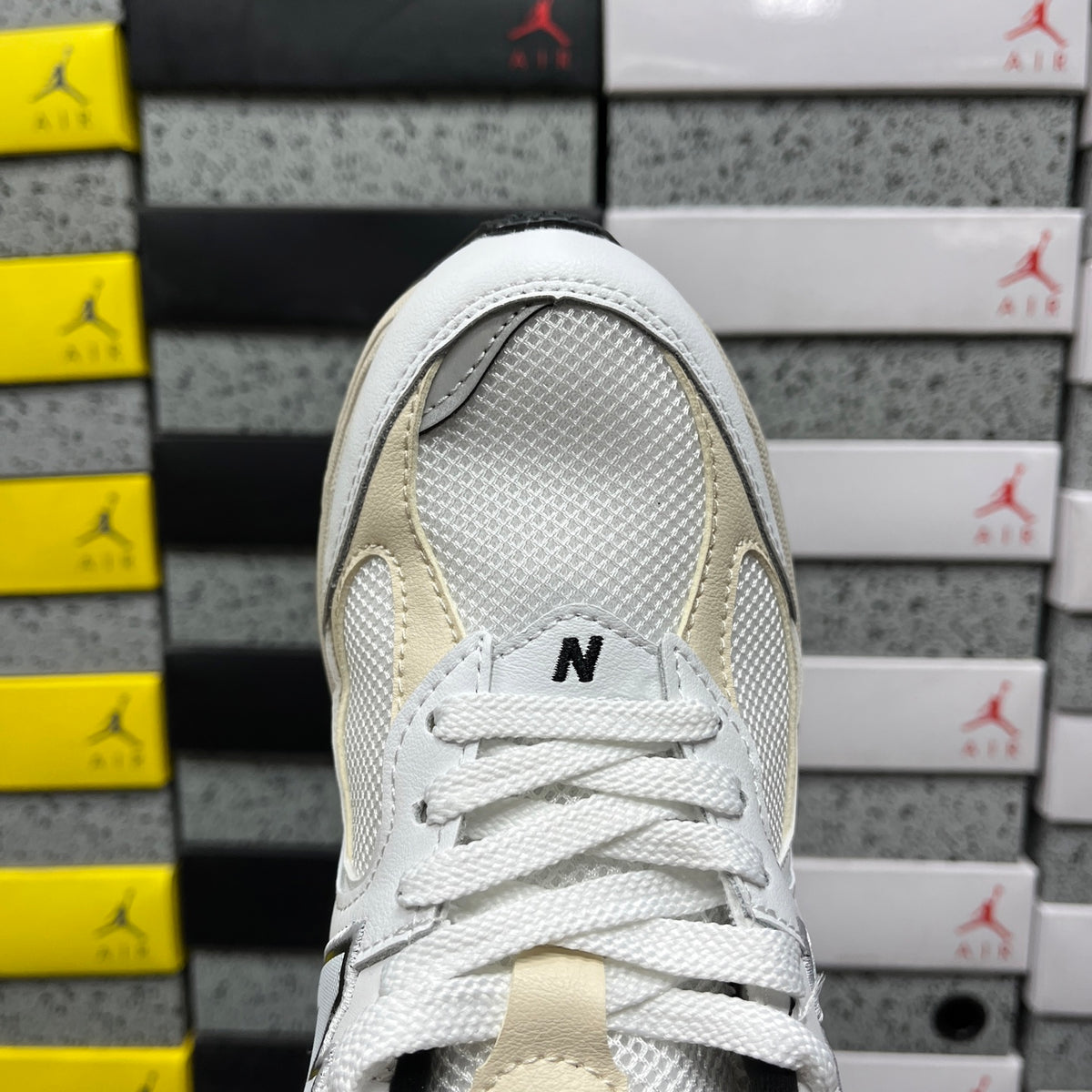 New Balance 2002R 'Blanc Crème Noir'