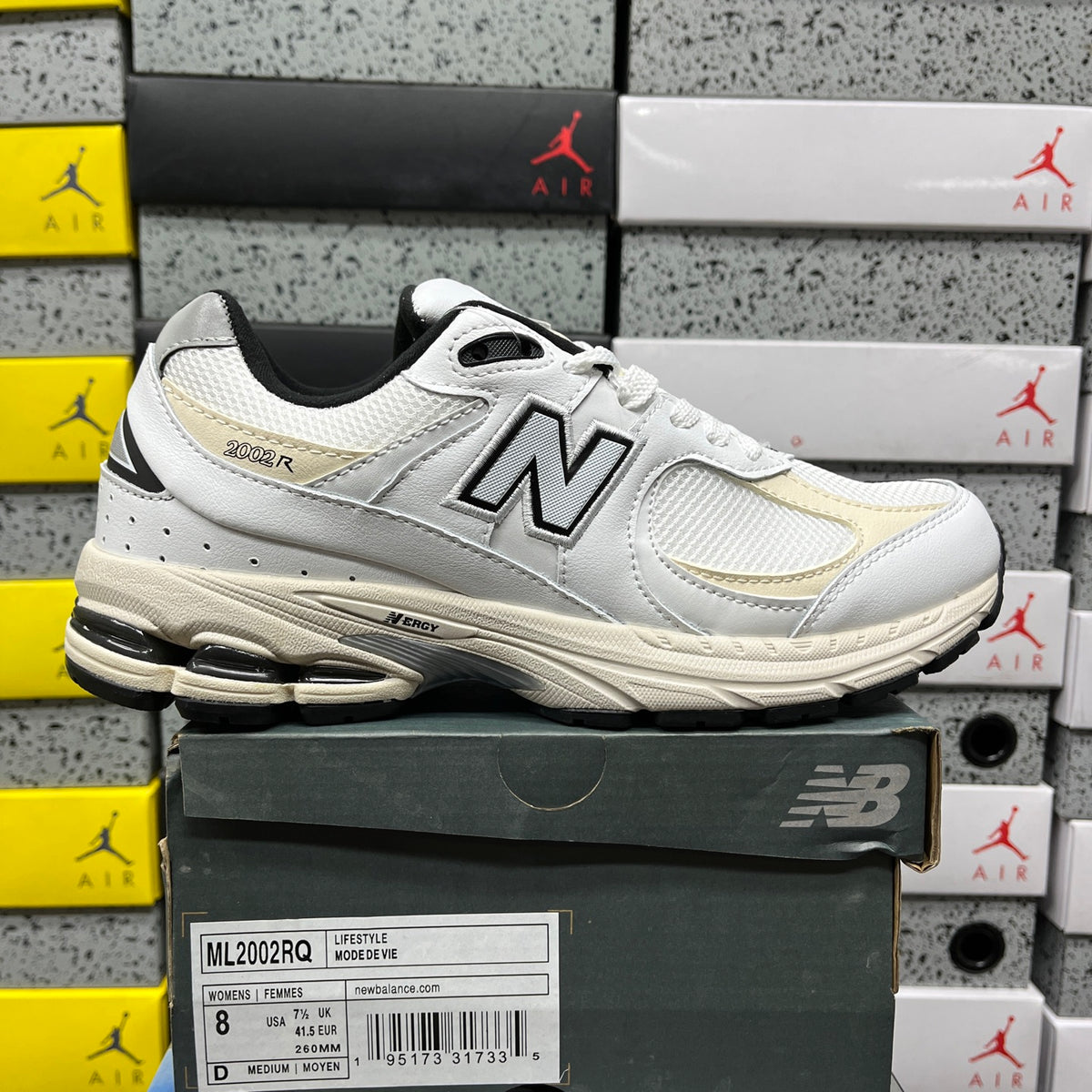 New Balance 2002R 'Blanc Crème Noir'