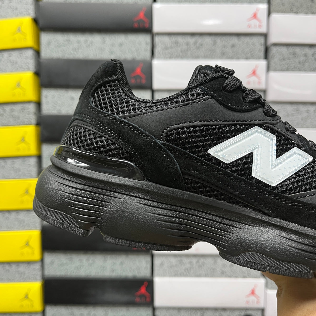New Balance 603 'Noir Blanc'