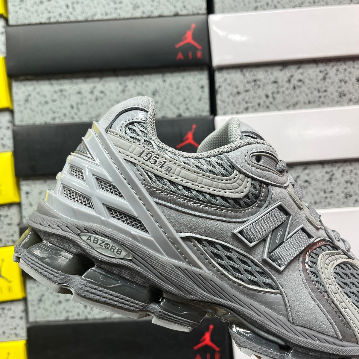 New Balance 1954 'Gris Argent'