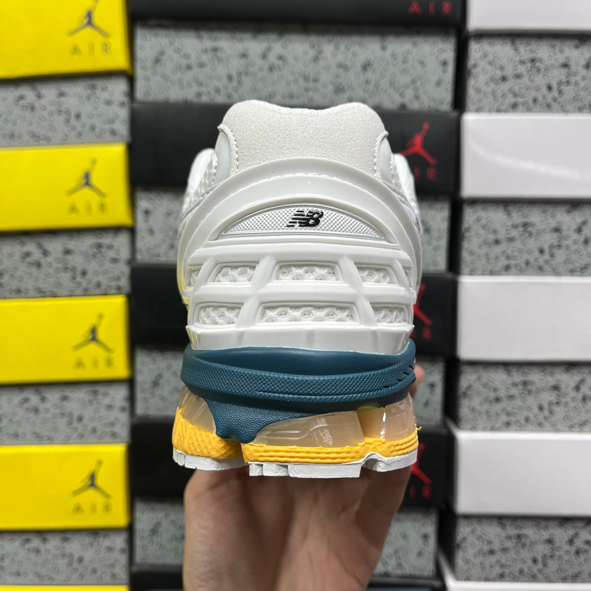 New Balance 1954 'Blanc Bleu Pétrole'