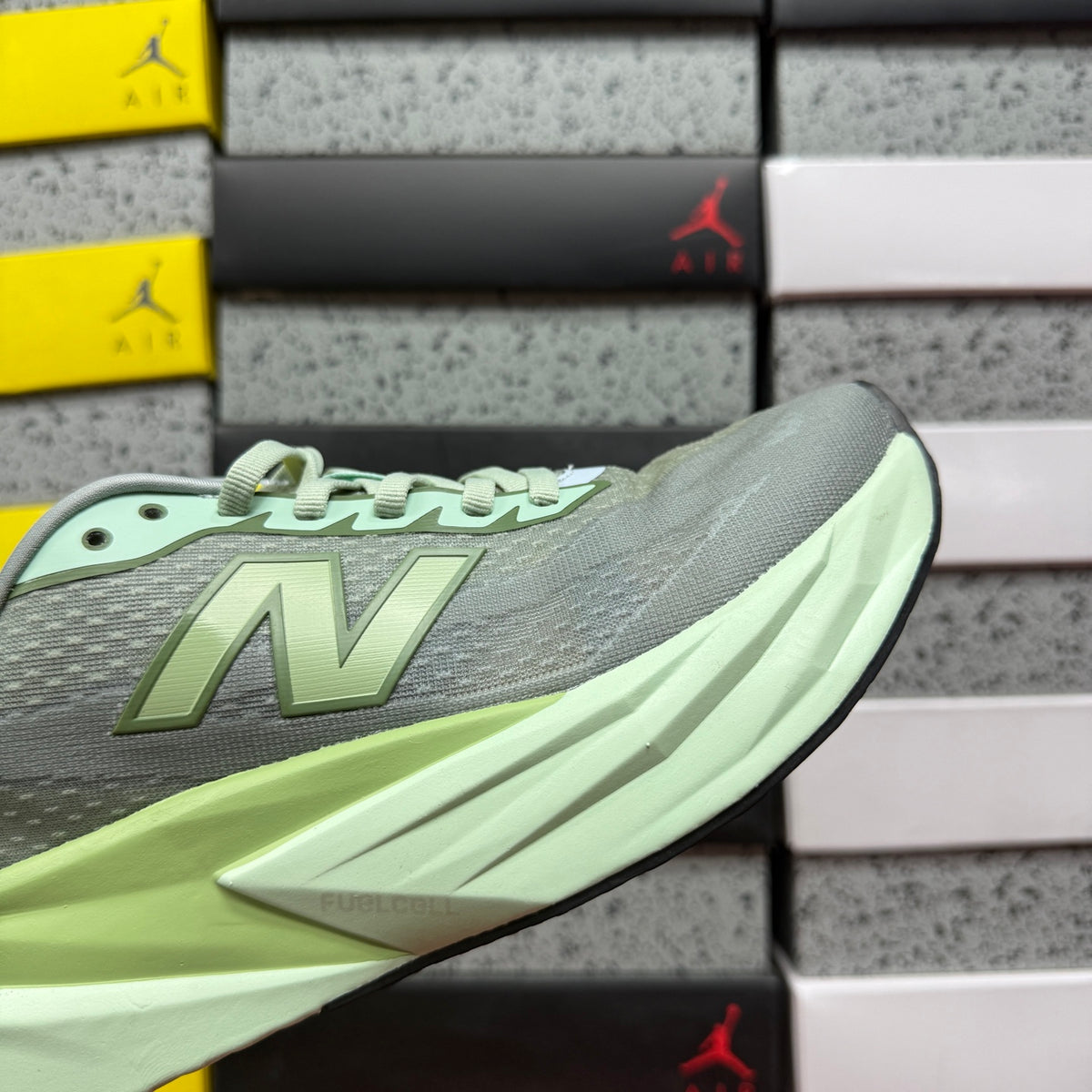 New Balance FuelCell Rebel v5 'Vert Menthe Gris'