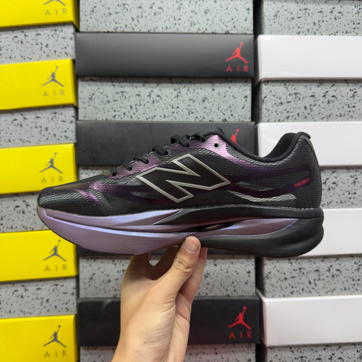 New Balance FuelCell 'Noir Violet Irisé'