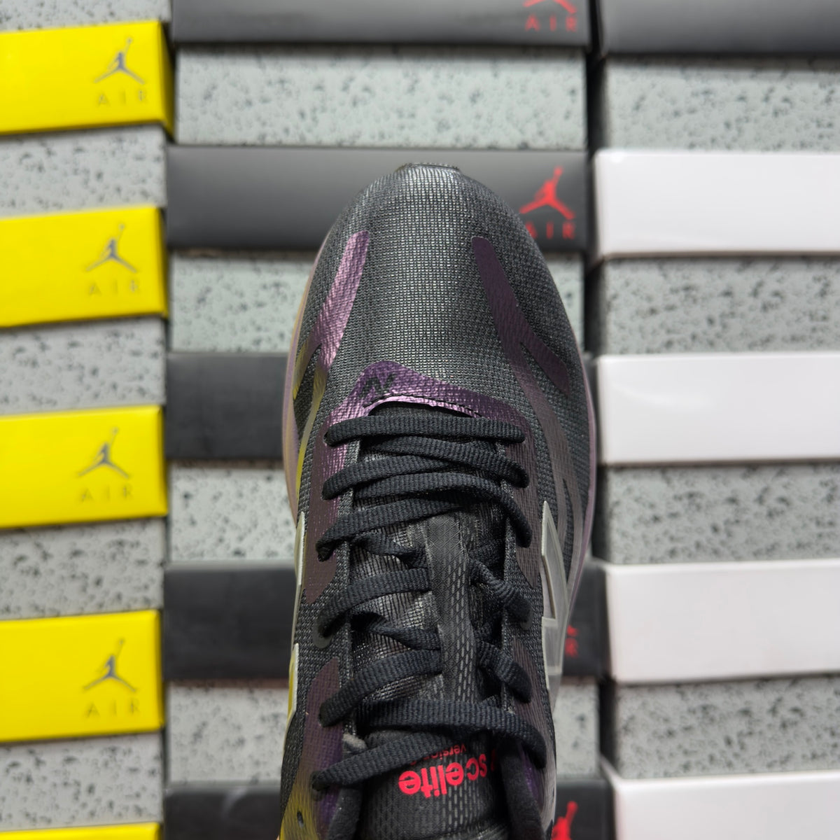 New Balance FuelCell 'Noir Violet Irisé'