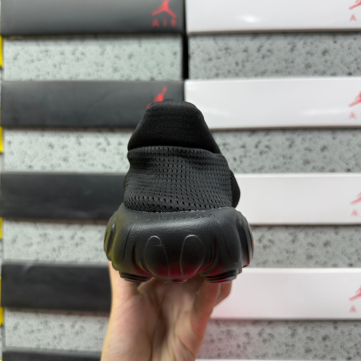 New Balance Fresh Foam RCVRY v4 'Noir'