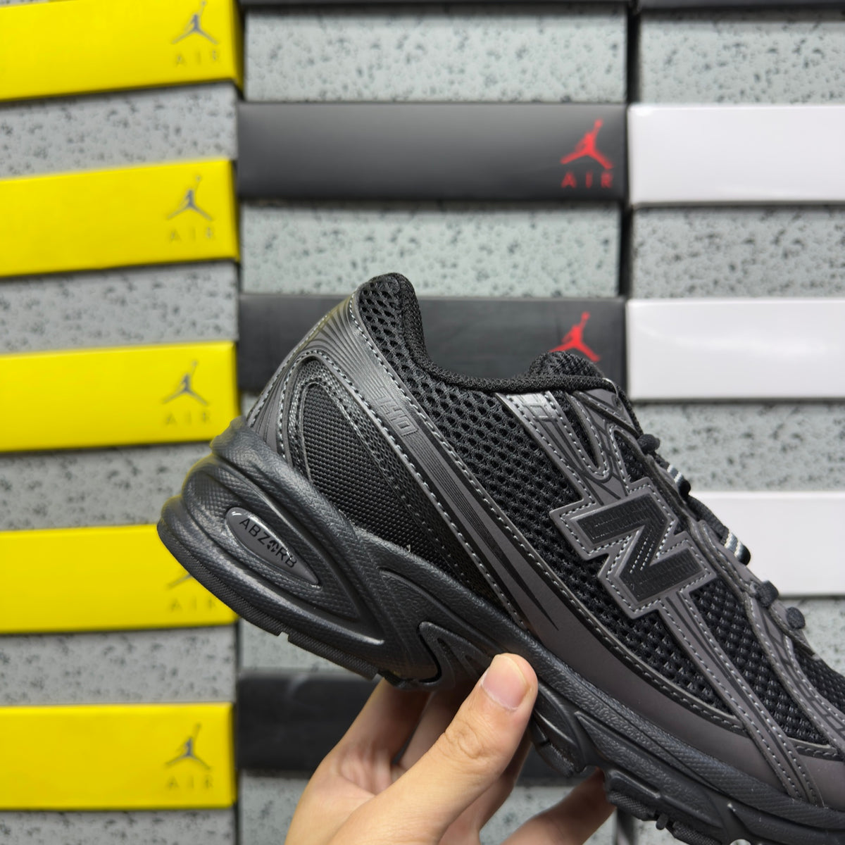 New Balance 740 'Noir Total'
