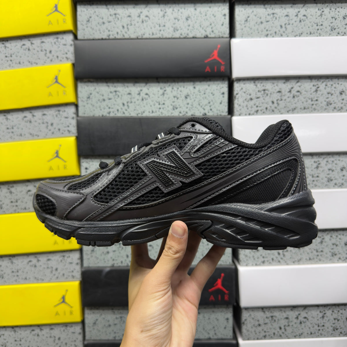 New Balance 740 'Noir Total'