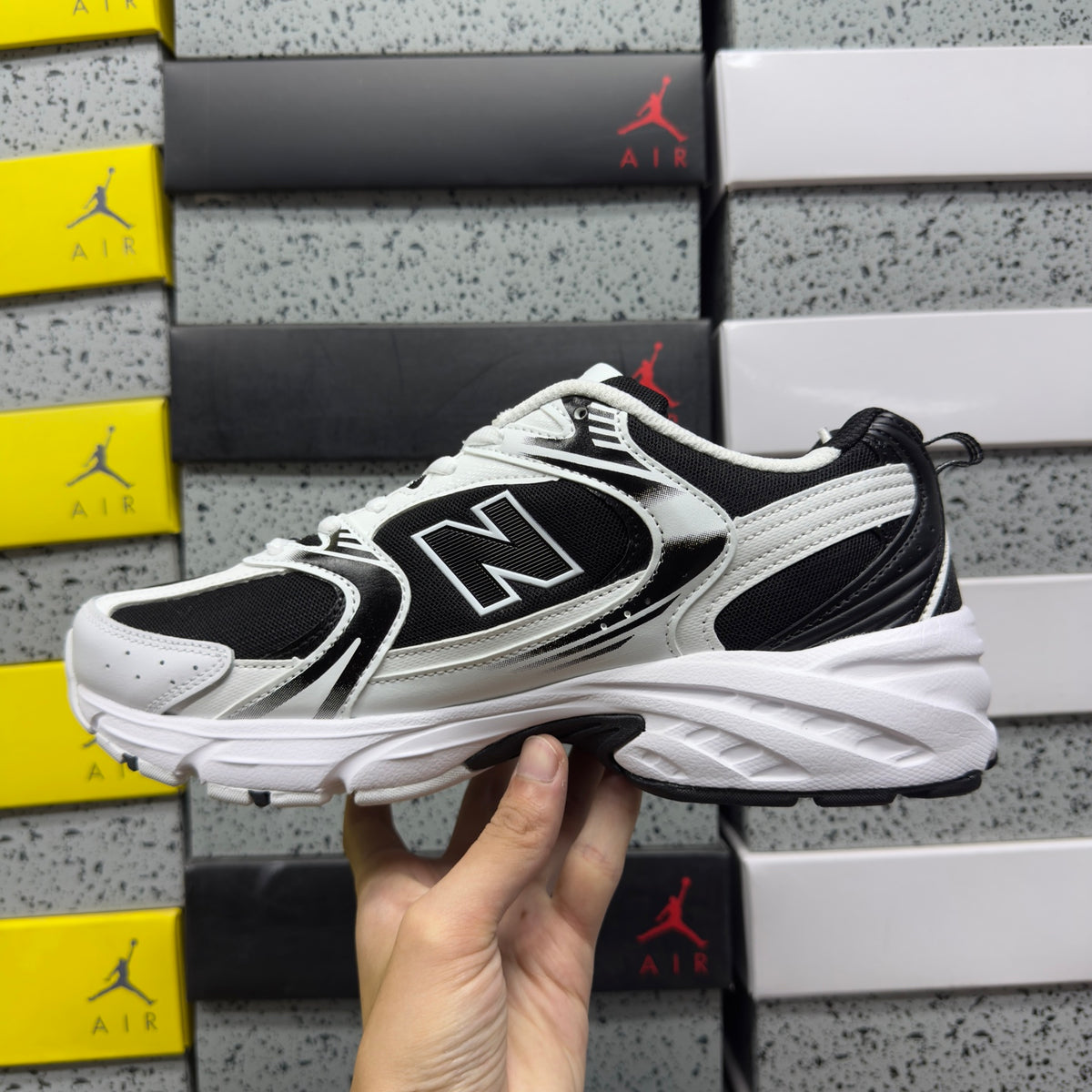 New Balance 530 'Noir Argent Blanc'