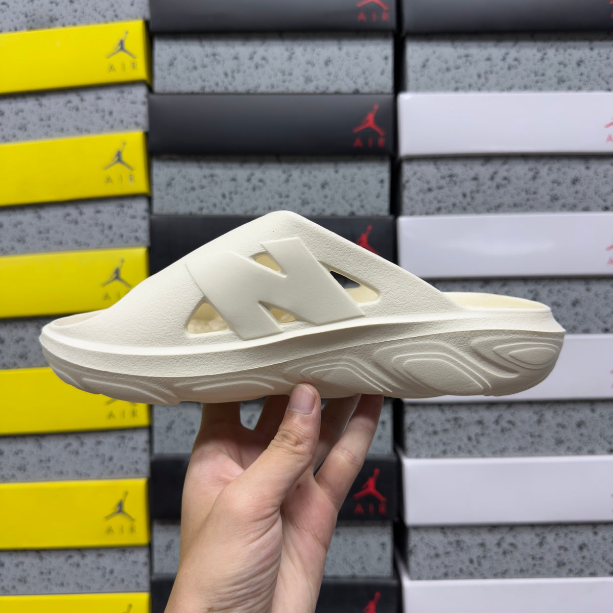 New Balance Slide 'Blanc Cassé'