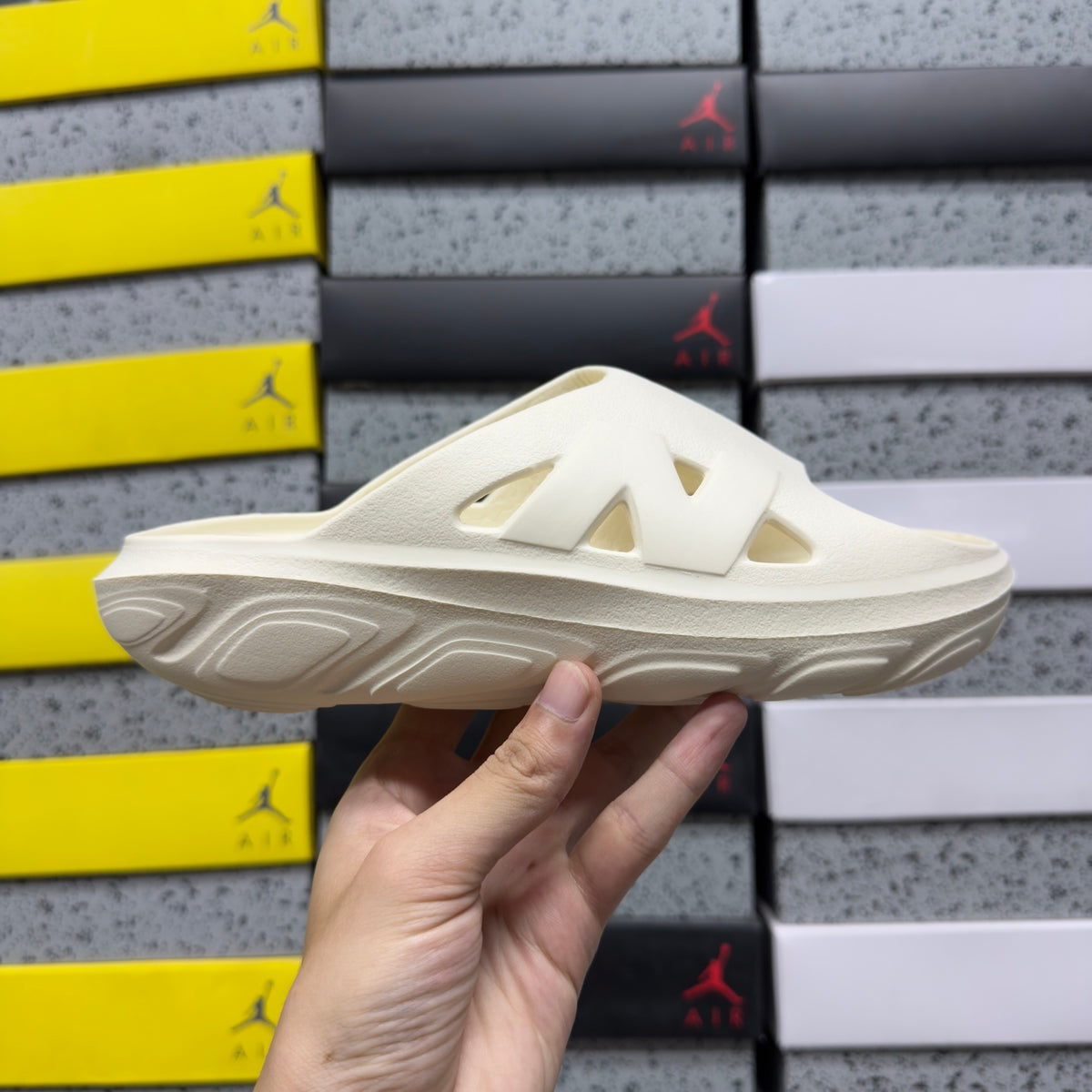 New Balance Slide 'Blanc Cassé'