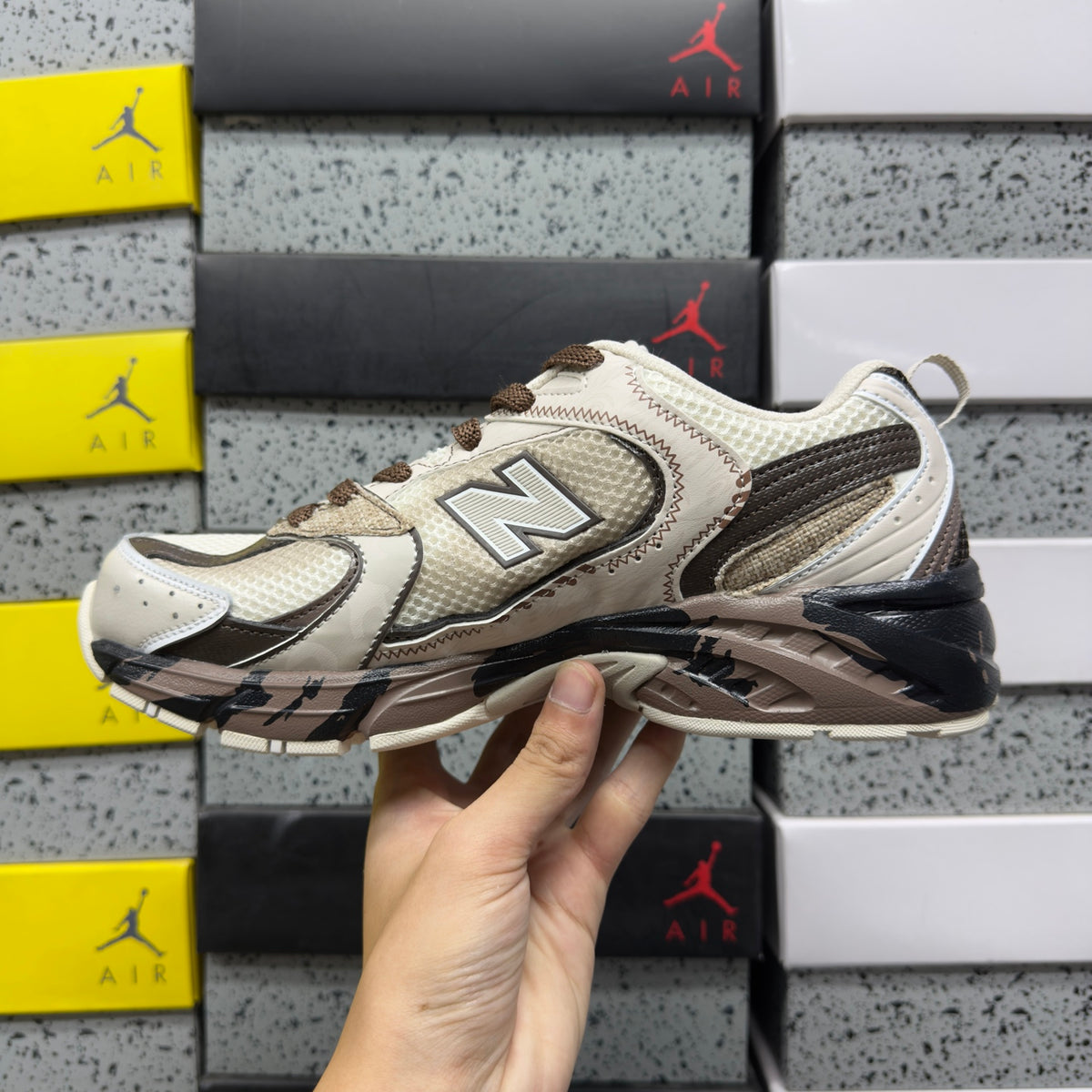 New Balance 530 'Blanc Marron Jaune'