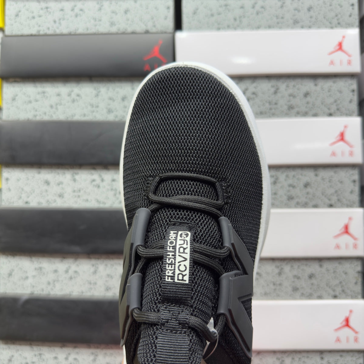 New Balance Fresh Foam RCVRY v4 'Noir Blanc'
