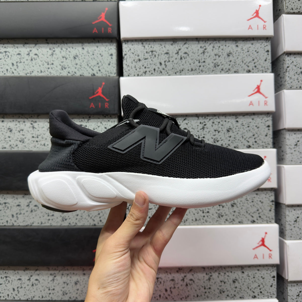 New Balance Fresh Foam RCVRY v4 'Noir Blanc'