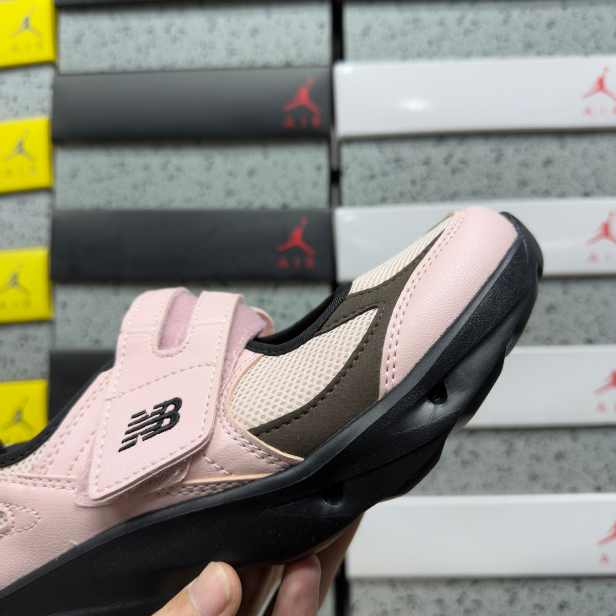 New Balance Flat Breeze 'Rose Noir'