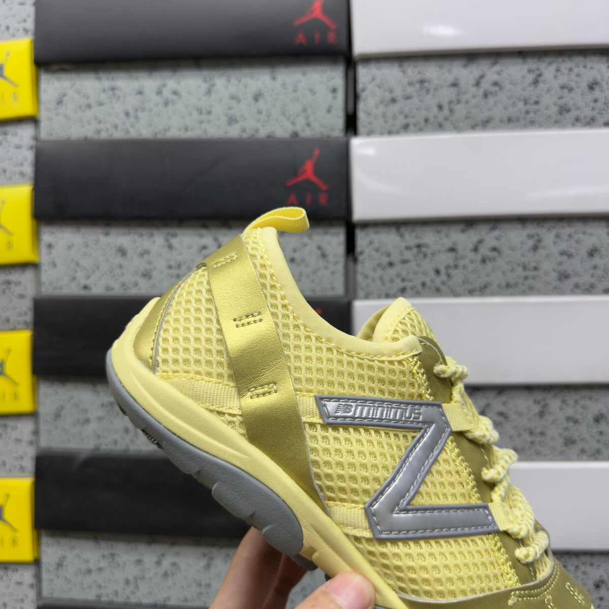 New Balance MT10 'Jaune Pâle'