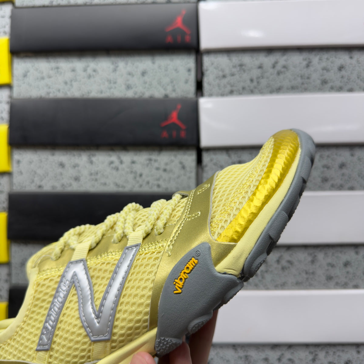 New Balance MT10 'Jaune Pâle'