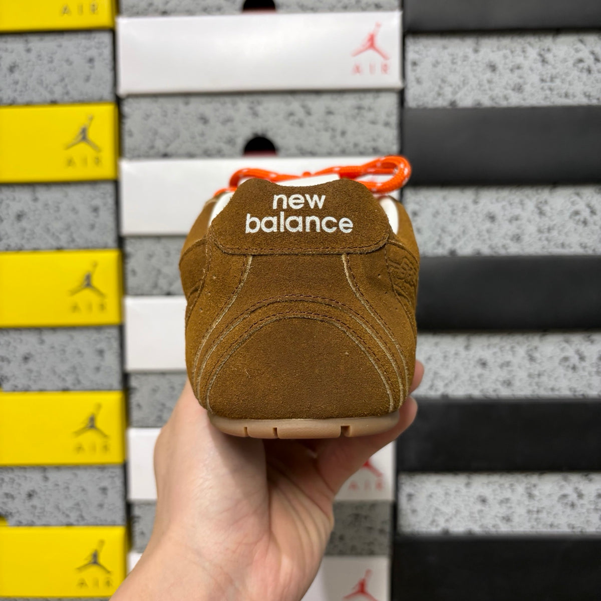 New Balance x Miu. 530 'Marron Camel'