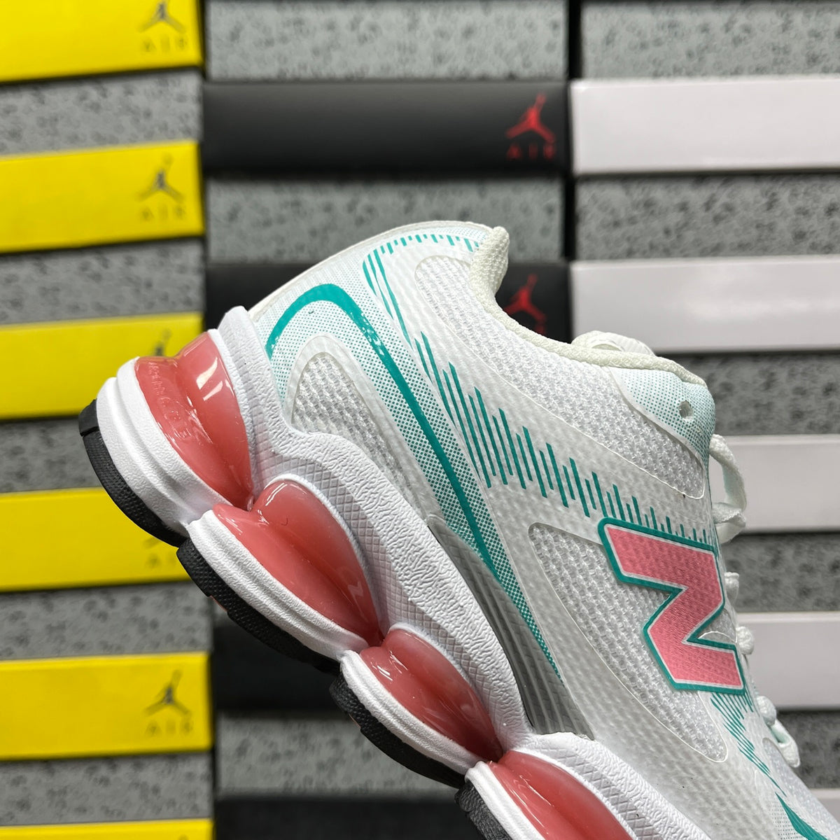 New Balance 2000 'Blanc Turquoise Corail'