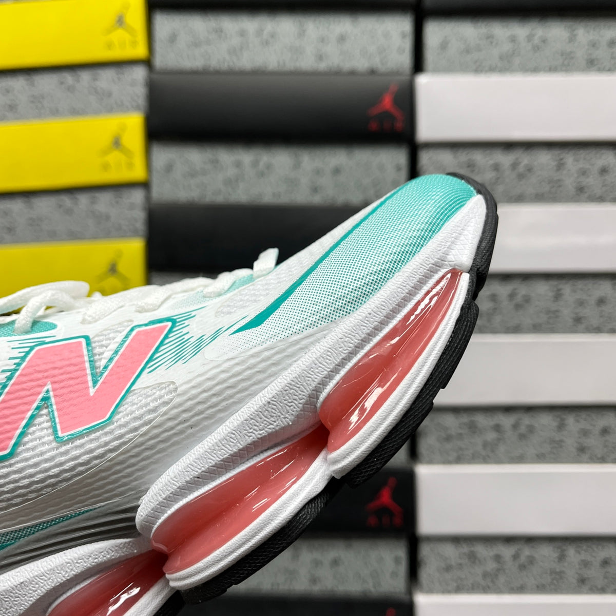 New Balance 2000 'Blanc Turquoise Corail'