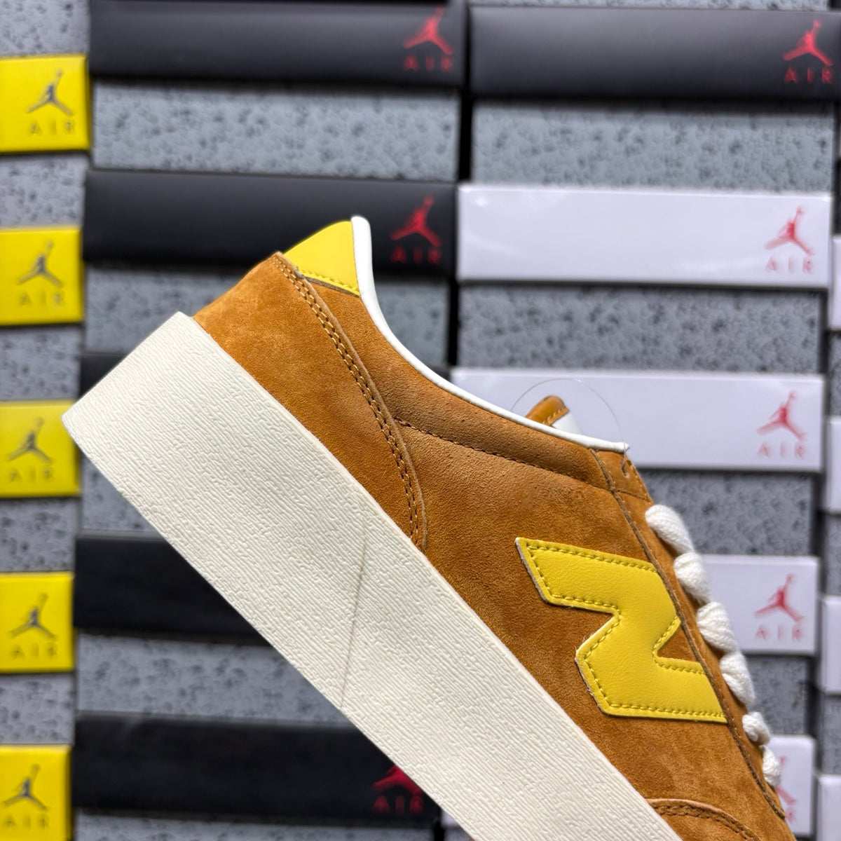 New Balance 750 'Camel Jaune'