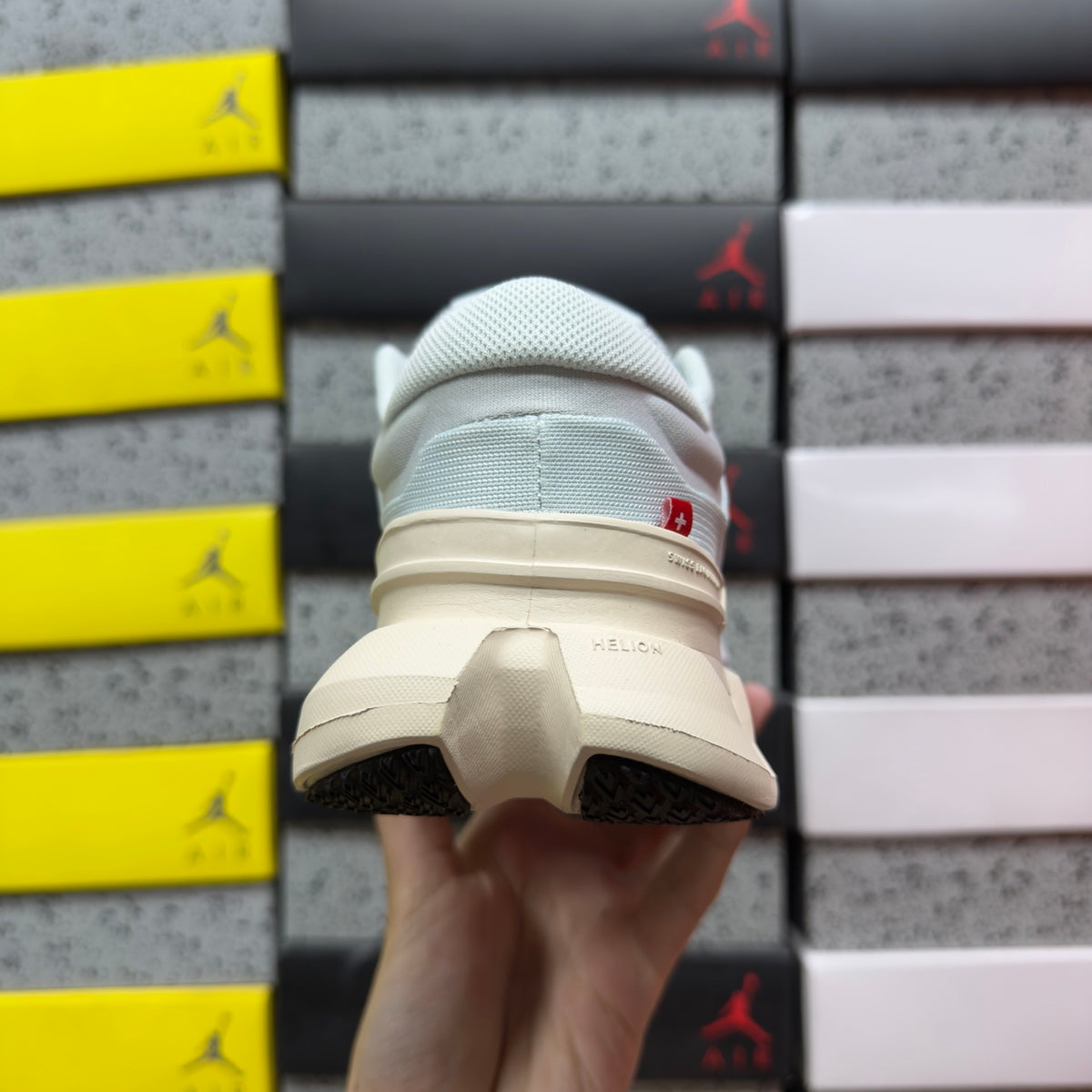 On Cloudflyer 5 'Gris Glacier' — vue 3