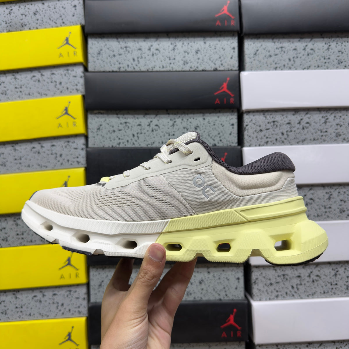 On Cloudflyer 5 'Blanc Jaune Pâle' — vue 4